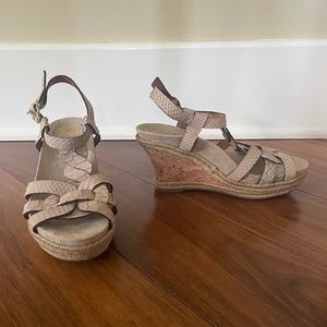 Earthies Corsica Leather Wedge Sandal   Sz 7B